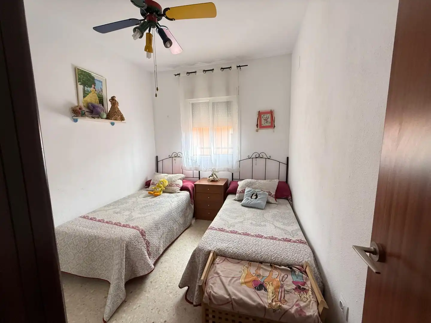 Dormitori de Pis en venda en Dos Hermanas amb Aire condicionat, Traster i Moblat