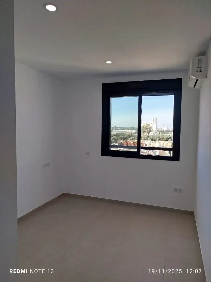 Bedroom of Attic for sale in Sevilla  with Air Conditioner, Heating and Parquet flooring