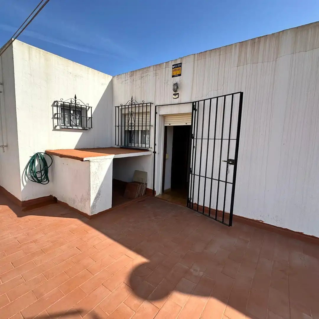 Vista exterior de Casa o xalet en venda en Algeciras