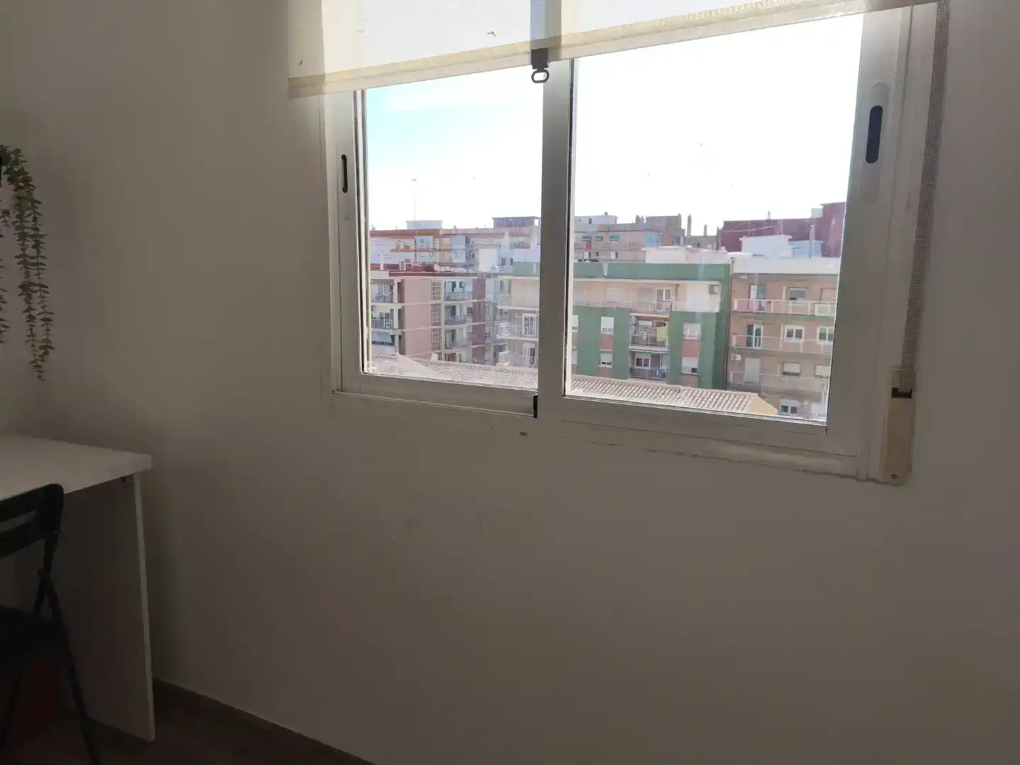 Dormitori de Pis de lloguer en  Valencia Capital amb Aire condicionat