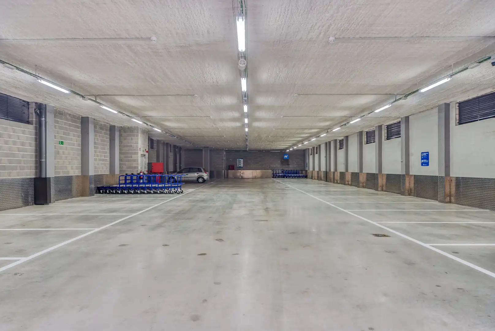 Parking of Storage room for rent in Madrid