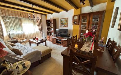 Living room of Single-family semi-detached for sale in Algeciras  with Private garden, Terrace and Balcony