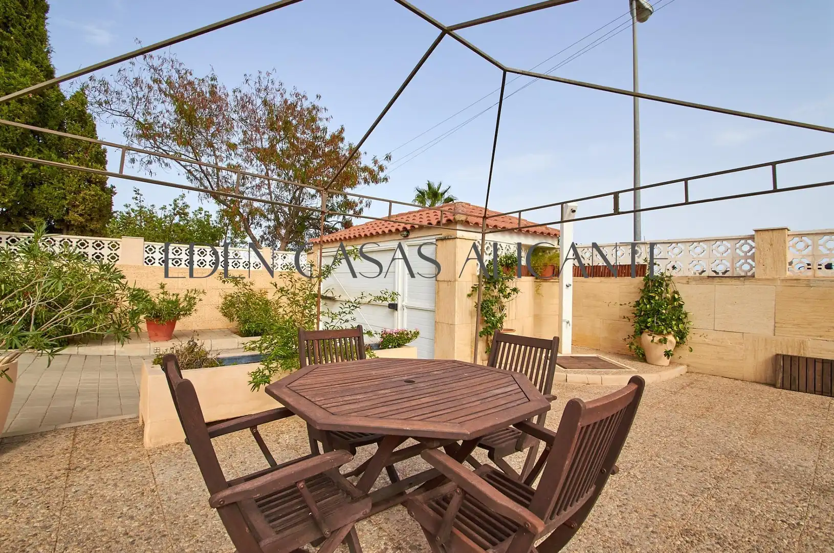 Terrasse von Haus oder Chalet zum Verkauf in Mutxamel mit Klimaanlage, Heizung und Privatgarten