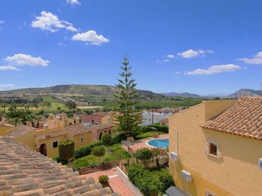 Apartamento con balcón en venta en Algorfa
