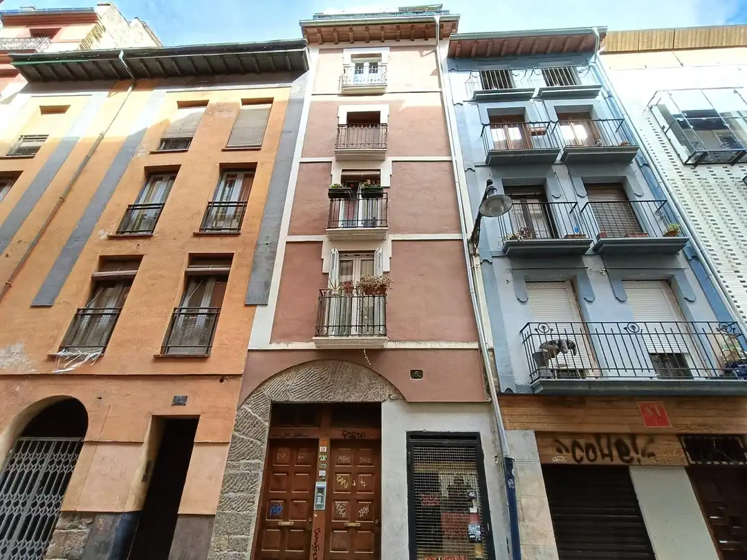 Vista exterior de Pis de lloguer en  Pamplona / Iruña amb Calefacció i Balcó