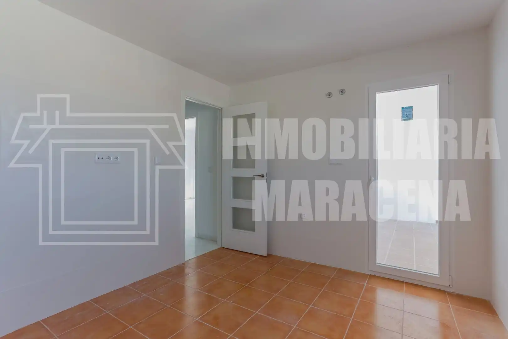 Casa adosada en venta en Láchar