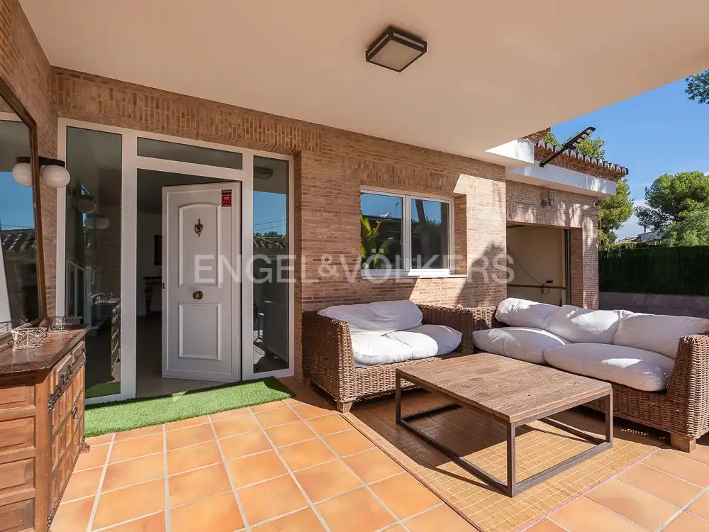 Terrace of Houses for rent in Bétera  with Air Conditioner, Heating and Private garden