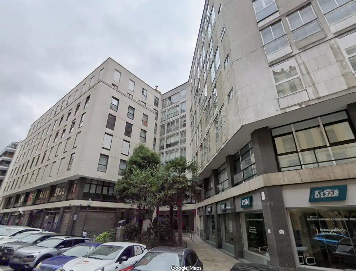 Vista exterior de Pis en venda en Bilbao  amb Calefacció