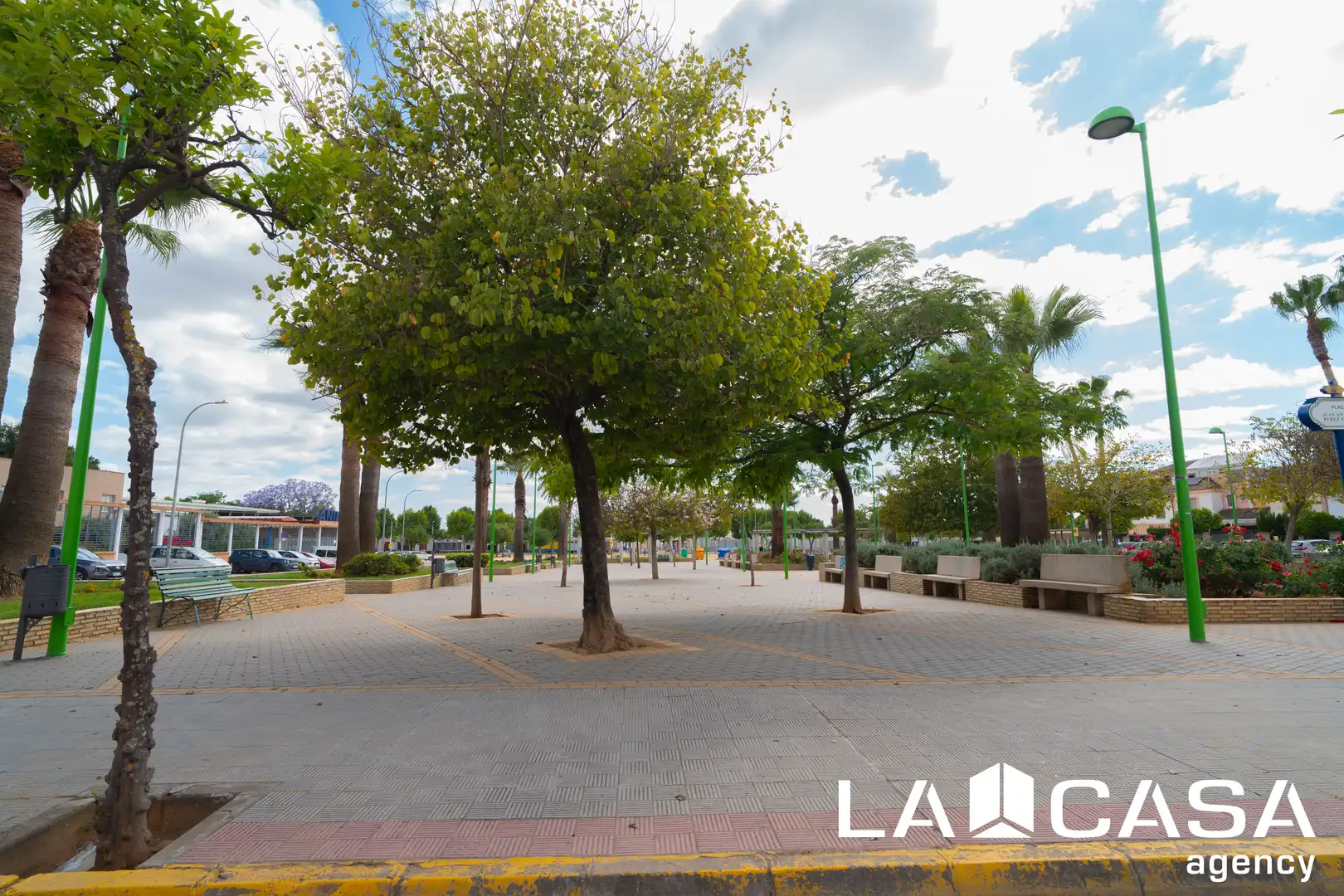 Vista exterior de Piso en venta en Dos Hermanas con Trastero