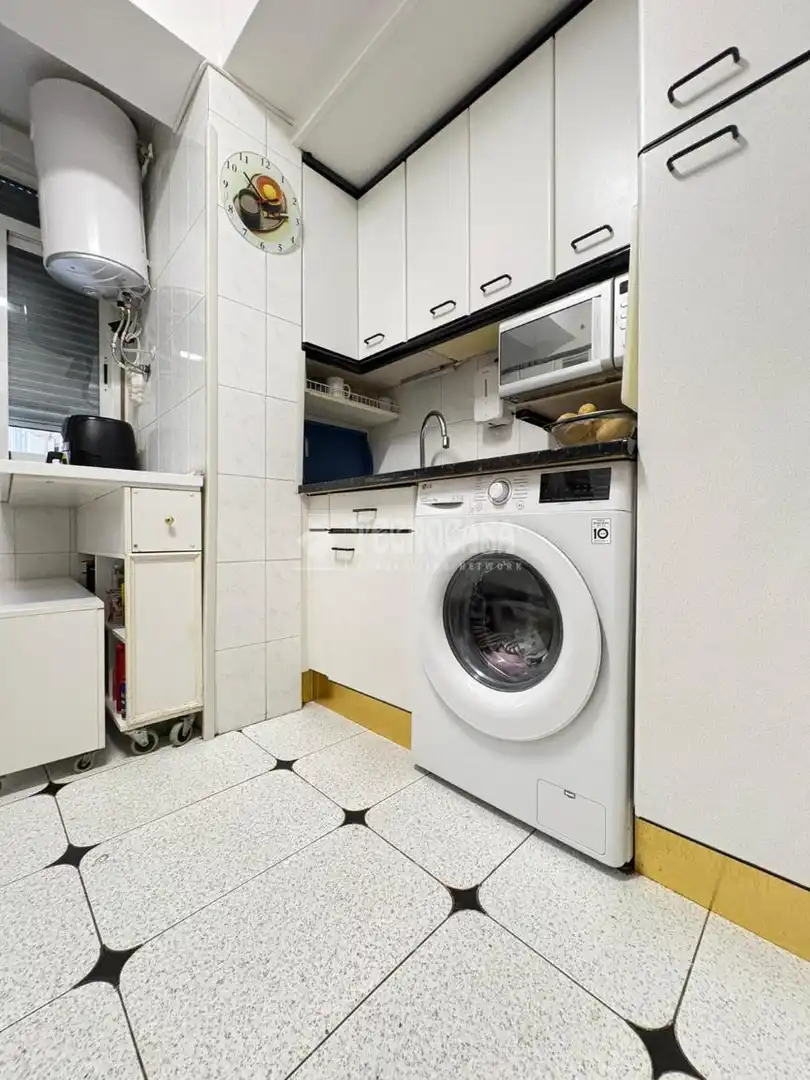 Flat for sale in Juan de la Cierva
