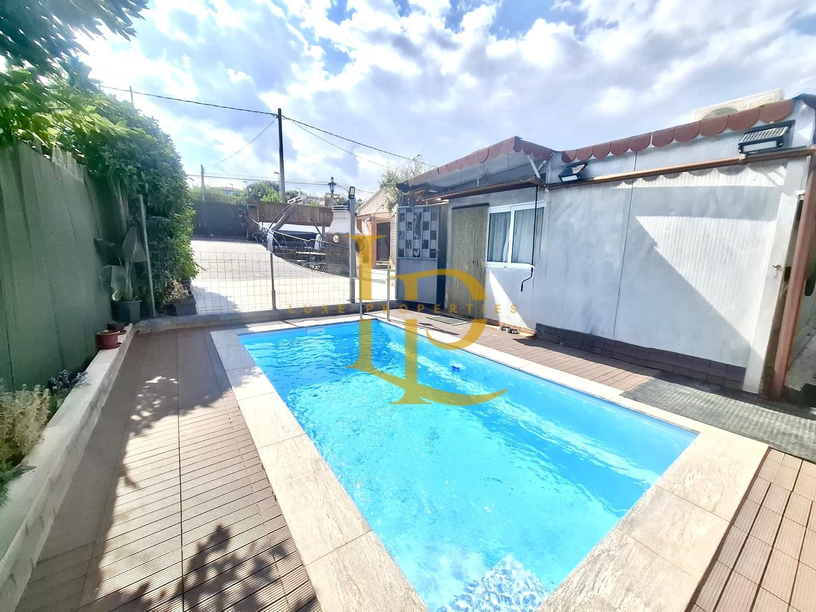 Piscina de Casa o chalet en venta en Rubí con Aire acondicionado, Calefacción y Jardín privado