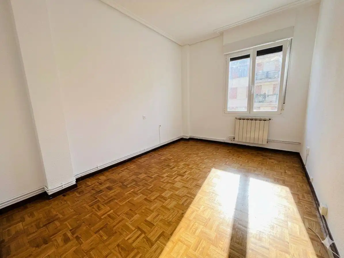 Habitación de Piso en venta en Desamparados