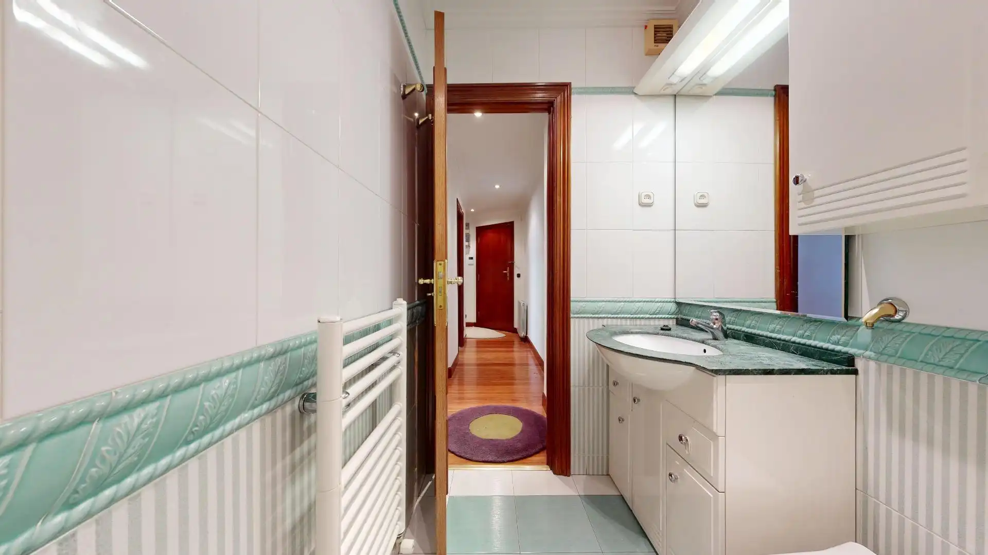 Bathroom of Flat for sale in Bilbao   with Heating