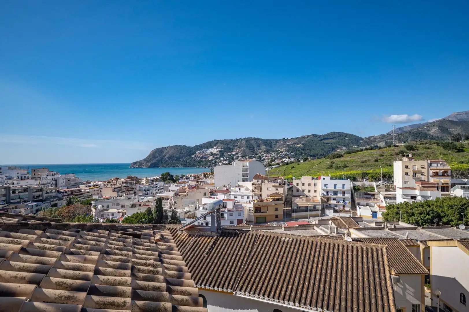 Exterior view of Houses for sale in Almuñécar