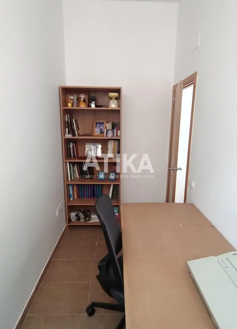 Habitación de Local en venta en Ontinyent