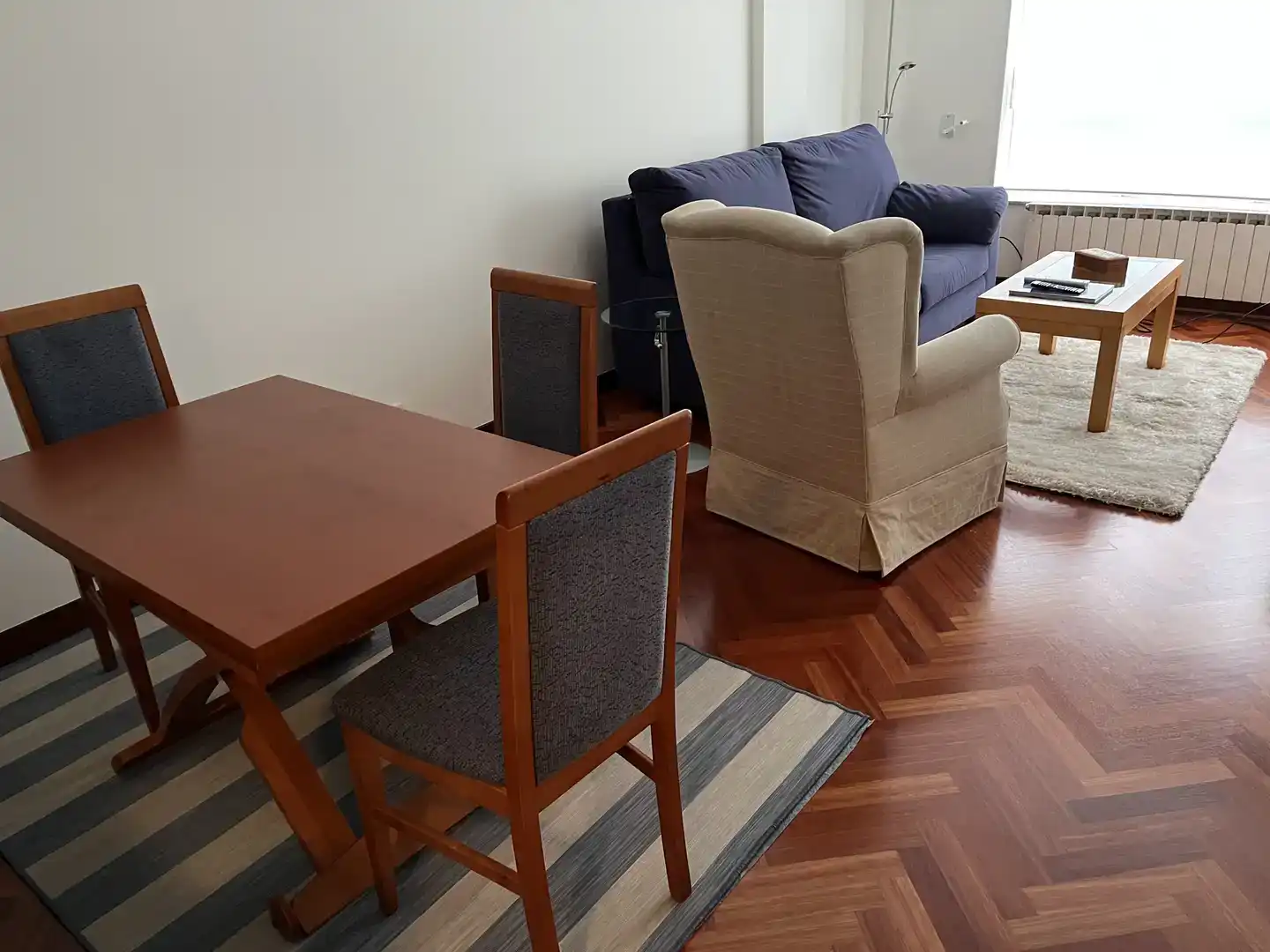 Sala d'estar de Pis en venda en Cambre  amb Balcó