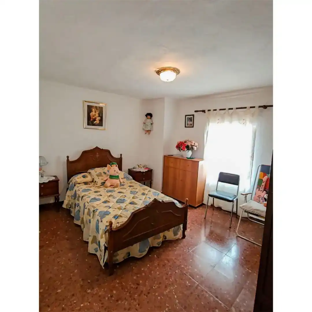 Dormitori de Casa adosada en venda en Benadalid amb Traster, Moblat i Rentadora