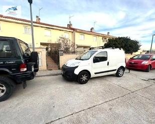 Aparcament de Casa o xalet en venda en Galápagos amb Jardí privat