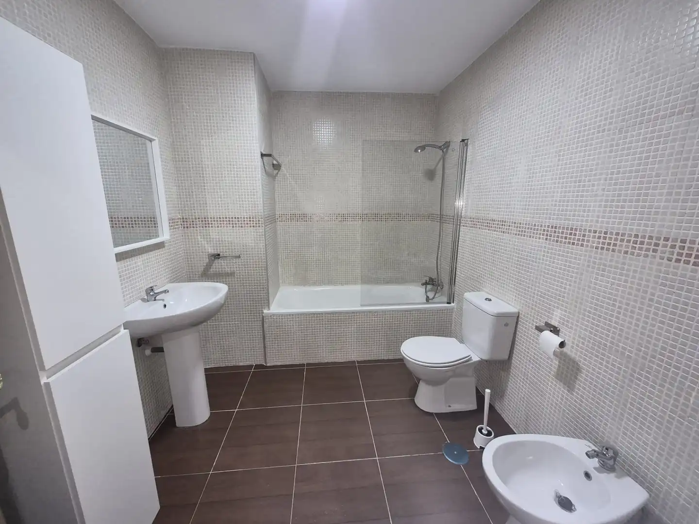 Baño de Ático en venta en Mondéjar con Aire acondicionado, Amueblado y Horno