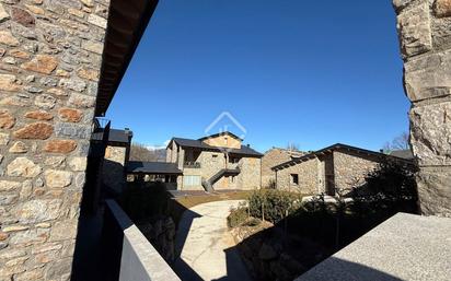 Vista exterior de Pis en venda en Puigcerdà amb Calefacció i Jardí privat