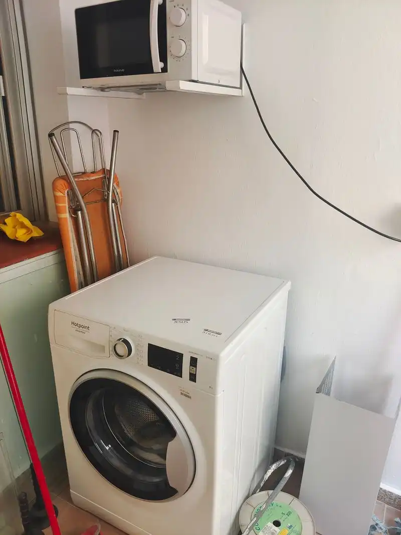 Habitación de Piso de alquiler en Granada con Amueblado, Horno y Lavadora