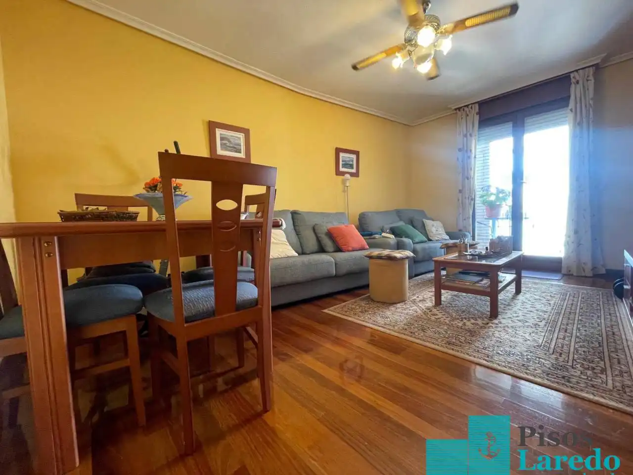Sala d'estar de Dúplex en venda en Santoña amb Calefacció, Parquet i Traster