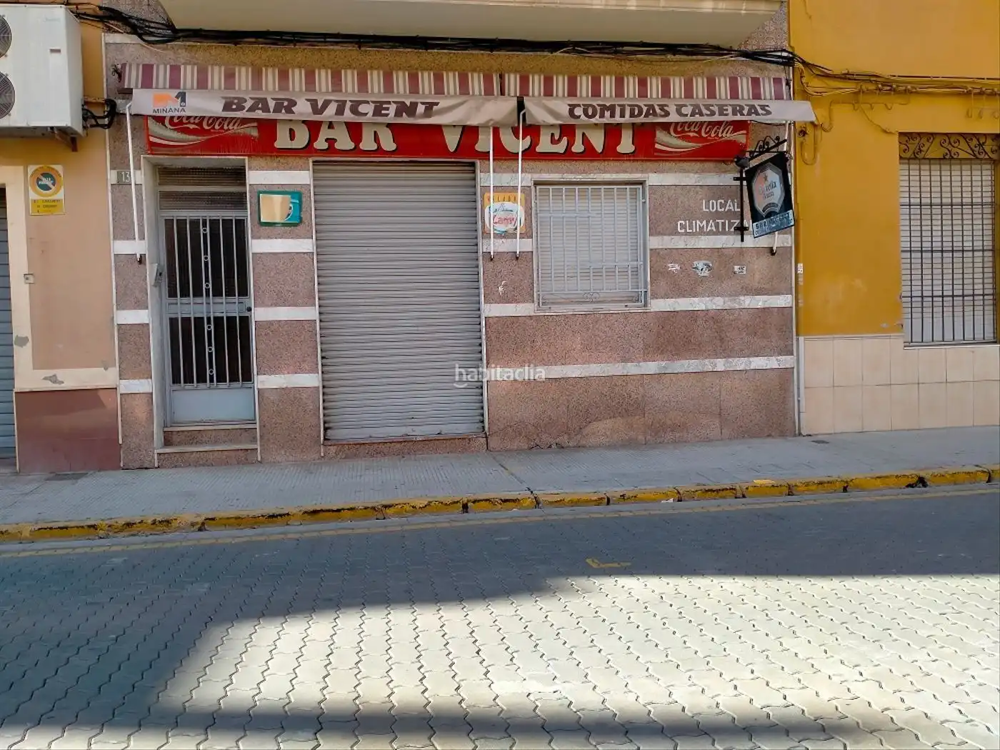 Locale commerciale in vendita a Calle Miguel Paredes 1A