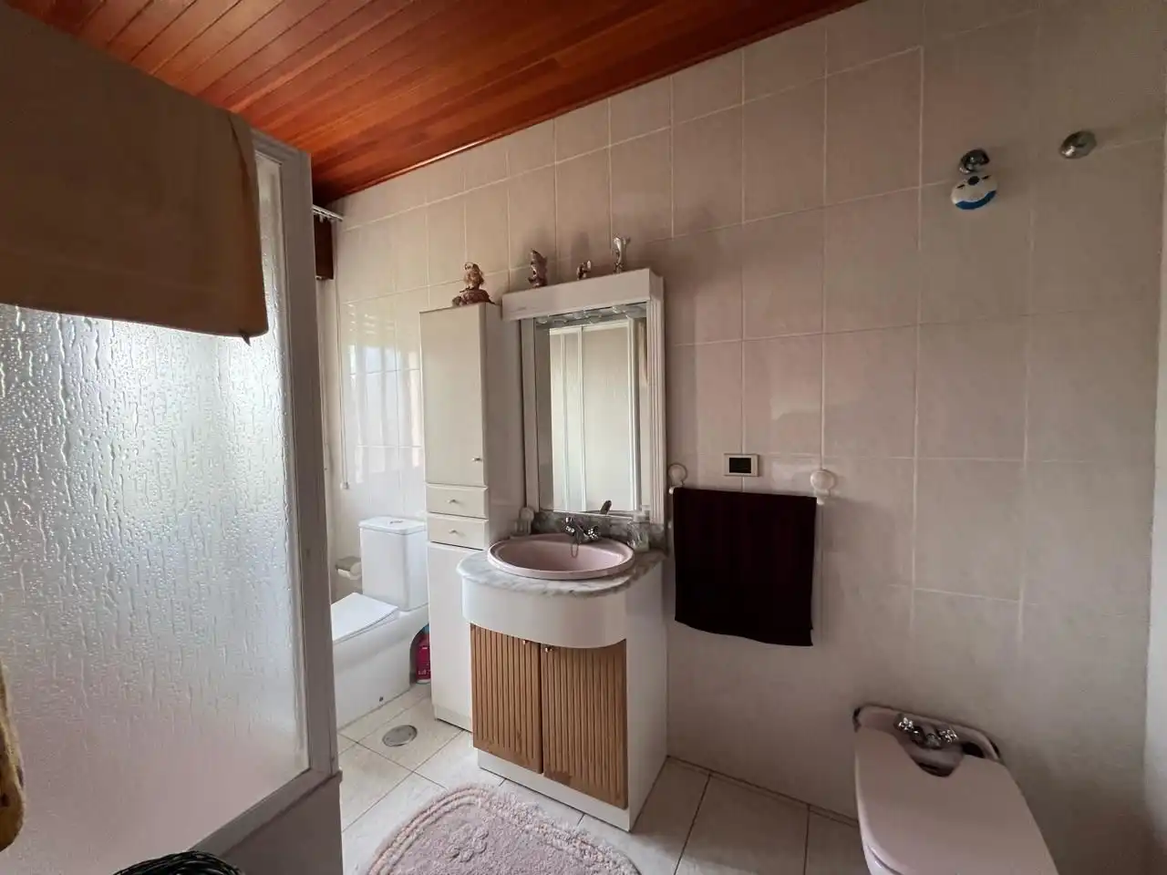 Bathroom of Houses for sale in Ourense Capital   with Heating, Terrace and Swimming Pool