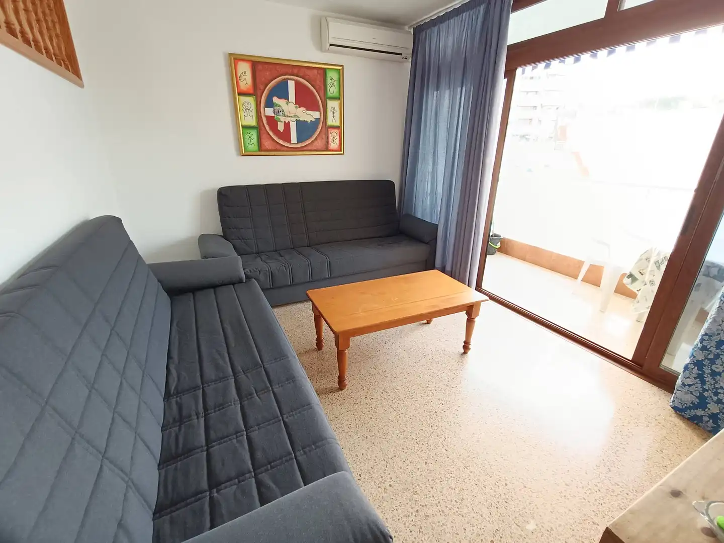 Sala de estar de Apartamento de alquiler en San Bartolomé de Tirajana con Aire acondicionado, Amueblado y Balcón