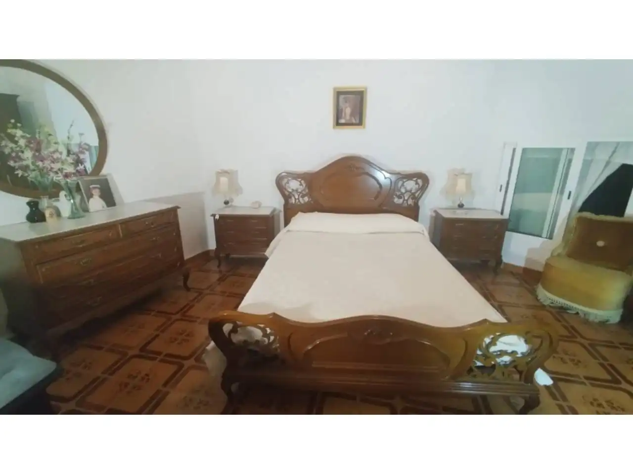 Dormitori de Casa o xalet en venda en Benalúa amb Jardí privat