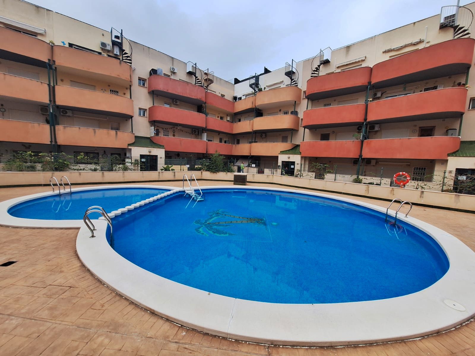 Swimming pool of Flat to rent in Almoradí  with Air Conditioner, Storage room and Furnished