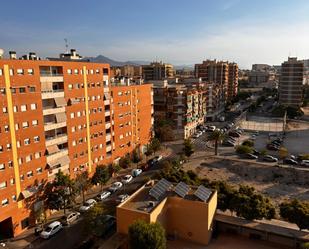 Vista exterior de Pis en venda en Alicante / Alacant amb Aire condicionat, Calefacció i Jardí privat