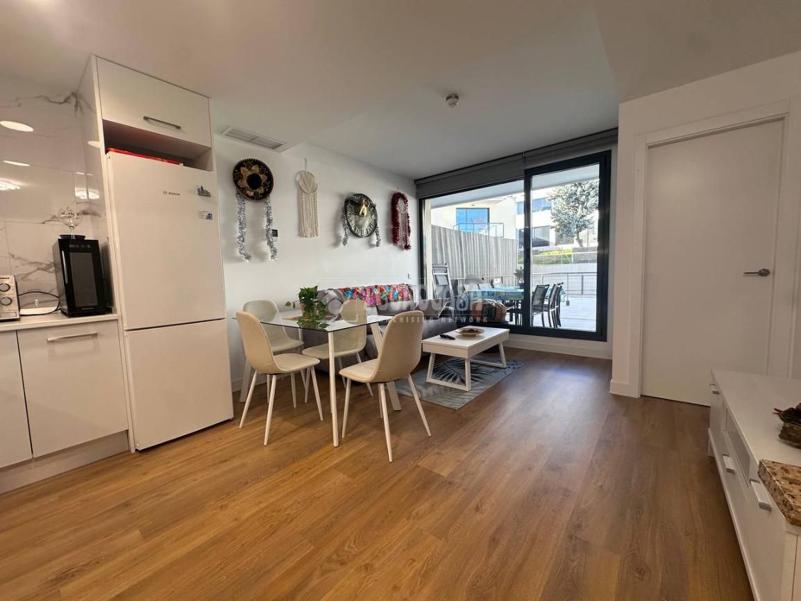 Sala d'estar de Pis de lloguer en San Sebastián de los Reyes amb Aire condicionat i Calefacció