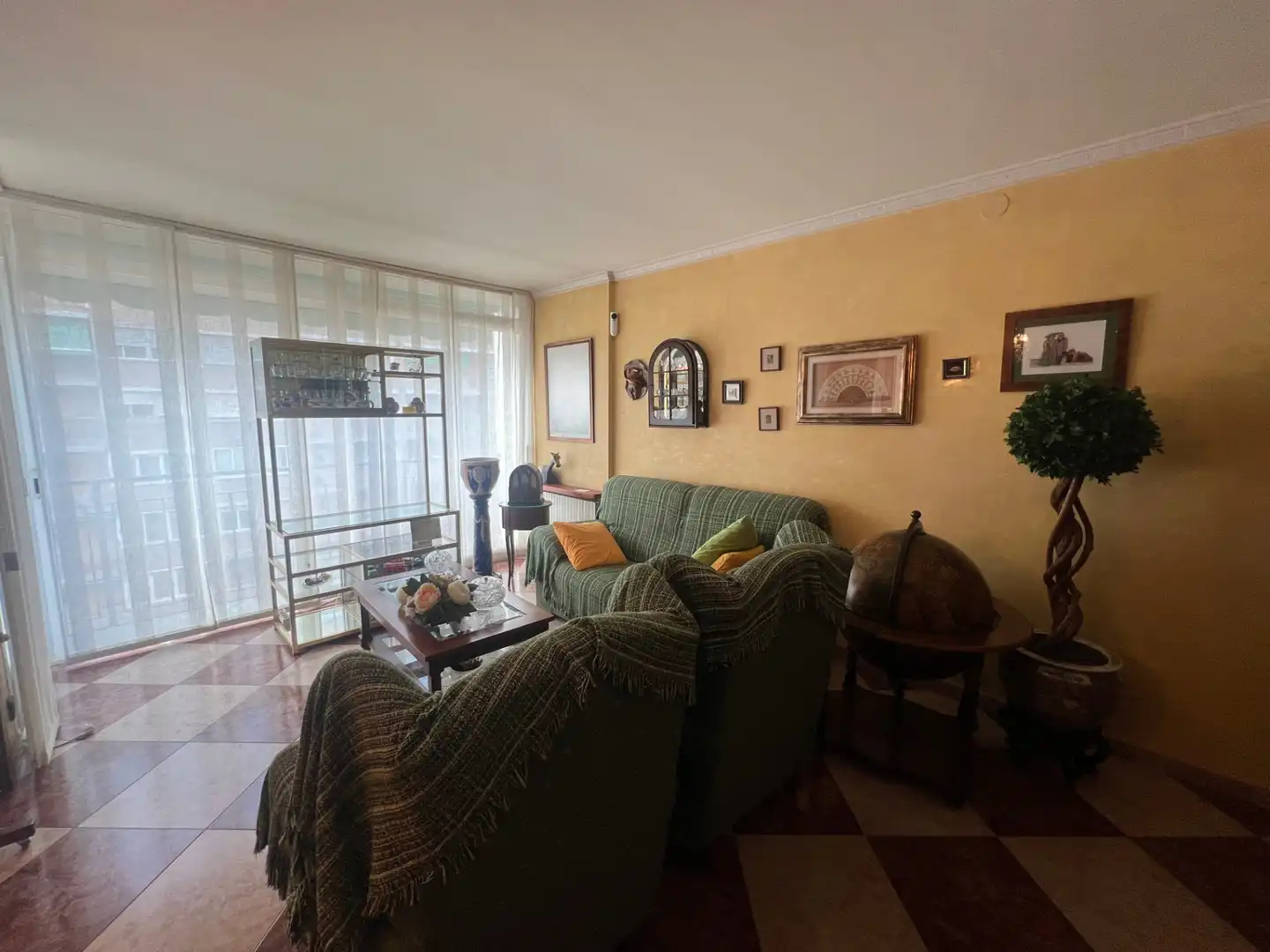 Sala de estar de Piso en venta en Molins de Rei, Barcelona