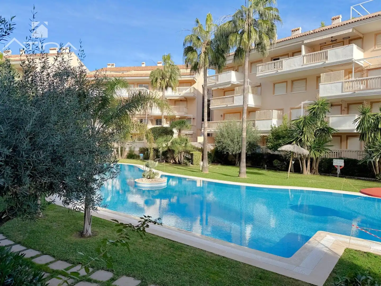 Piscina de Apartamento en venta en Jávea / Xàbia con Aire acondicionado, Calefacción y Jardín privado
