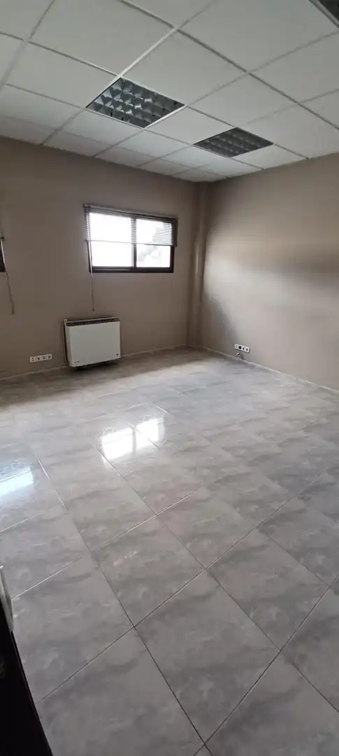 Oficina de alquiler en Santiago de Compostela  con Calefacción
