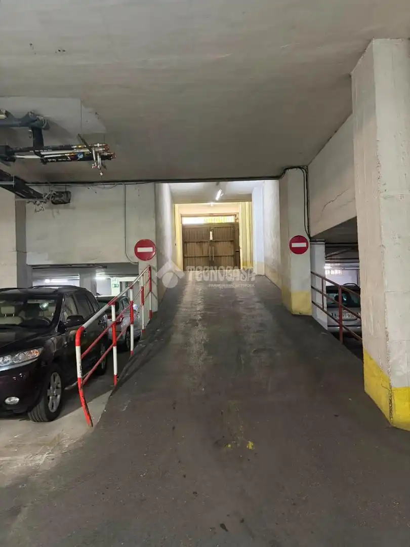 Aparcament de Garatge en venda en Madrid