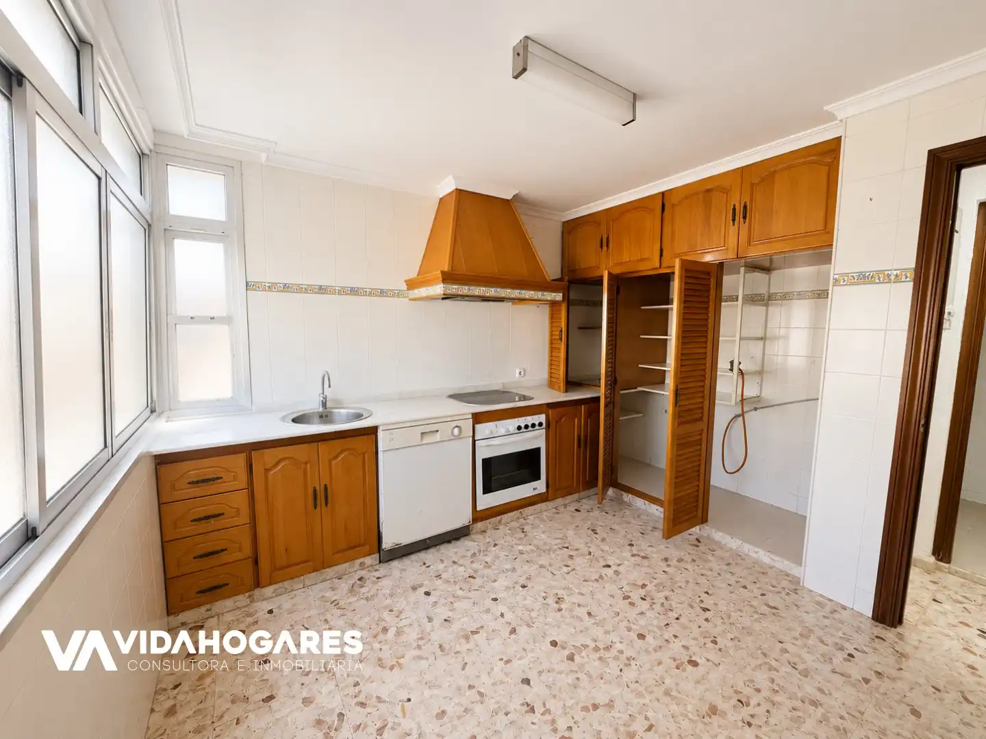Kitchen of Flat for sale in Rota