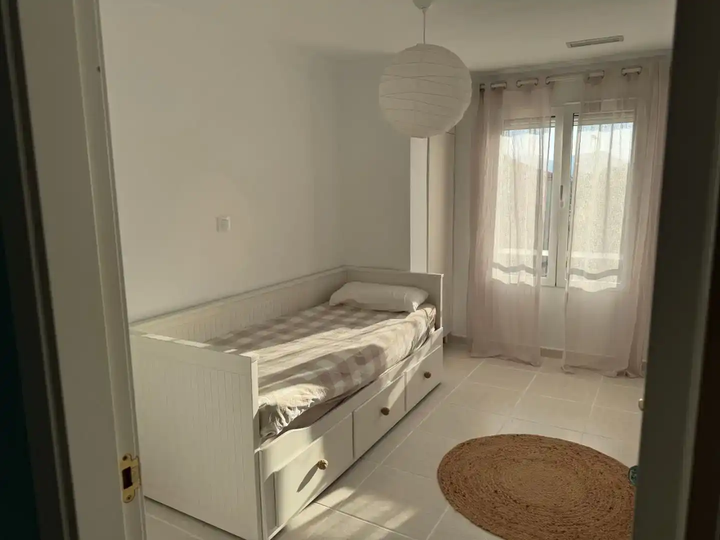 Bedroom of Apartments for rent in Oliva  with Air Conditioner, Swimming Pool and Balcony
