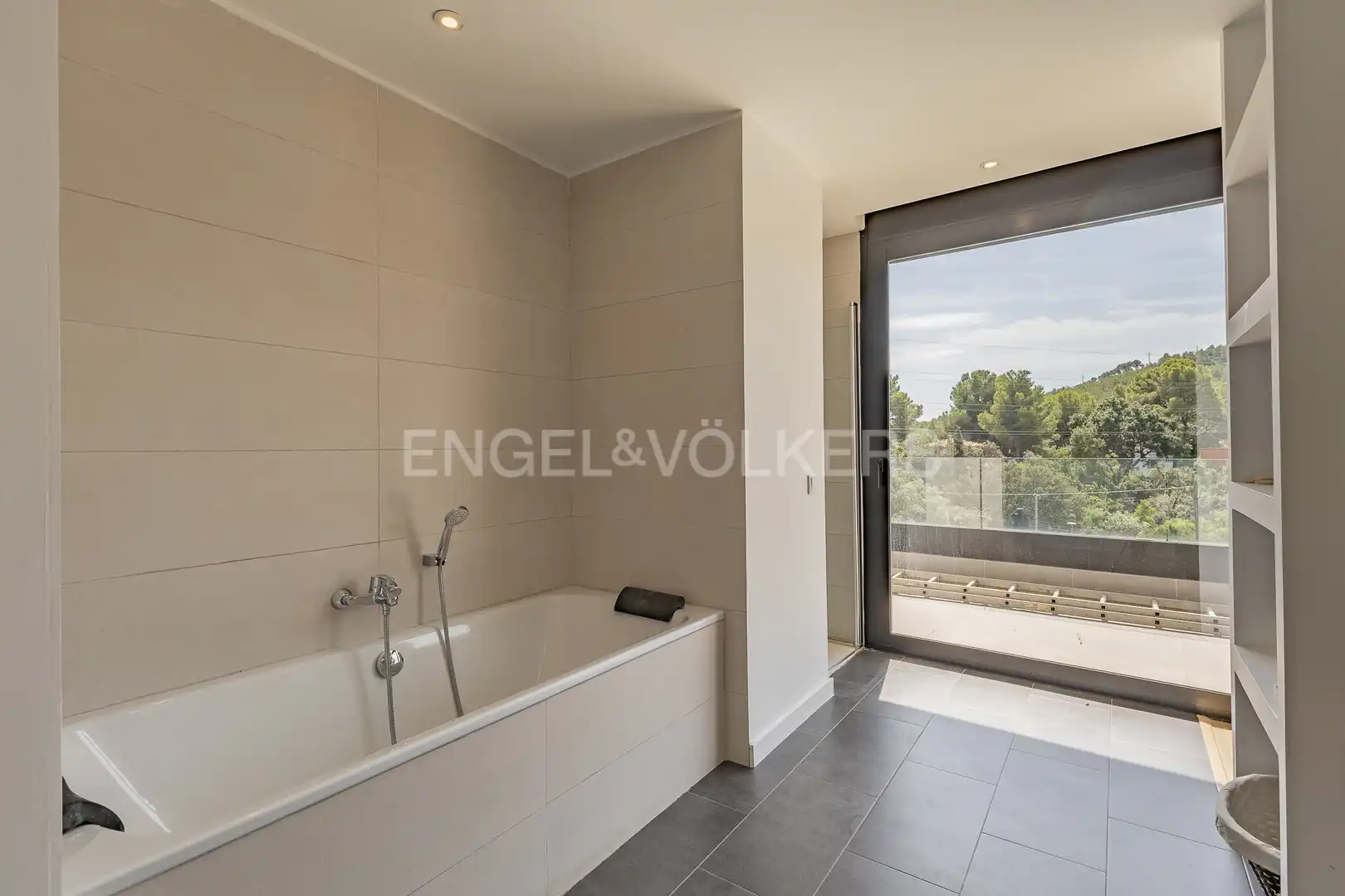 Bathroom of Houses for sale in Gavà  with Air Conditioner, Heating and Private garden