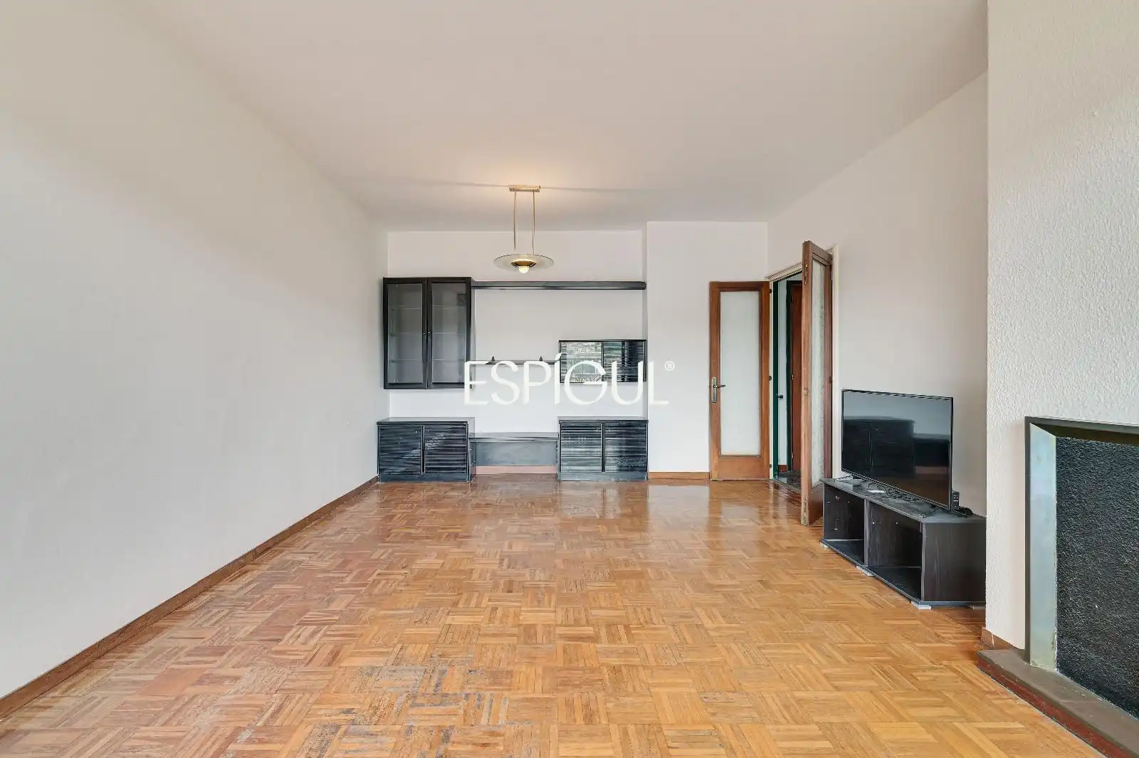 Sala de estar de Piso en venta en Girona con Calefacción, Parquet y Amueblado