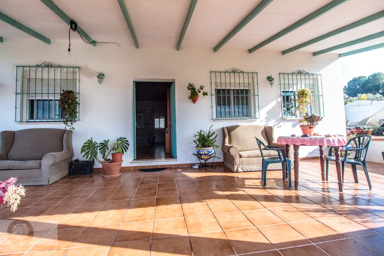 Terrassa de Finca rústica en venda en Gibraleón amb Terrassa i Moblat