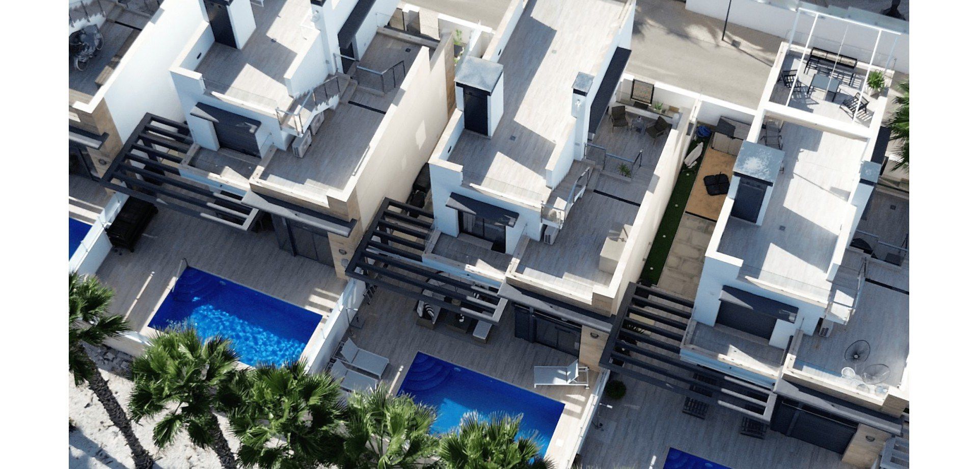 Vista exterior de Casa o xalet en venda en Orihuela amb Jardí privat, Terrassa i Traster