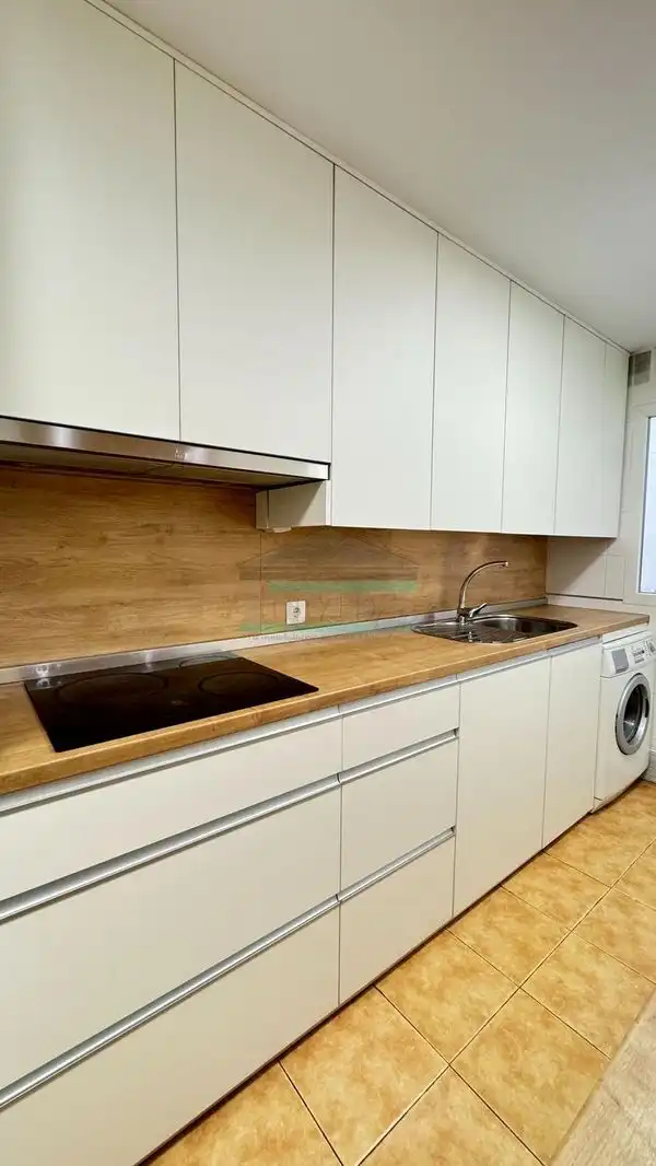 Kitchen of Flat for rent in Armilla  with Air Conditioner, Furnished and Oven