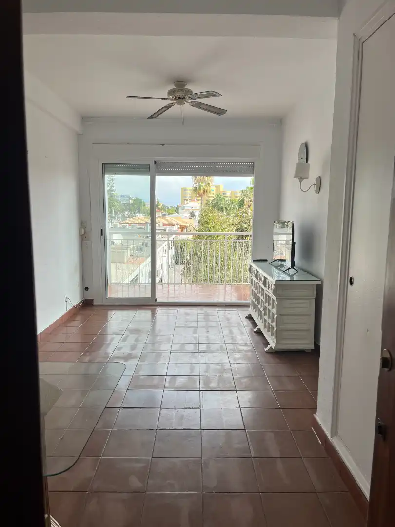 Appartamento con piscina in affitto a Puerto Marina