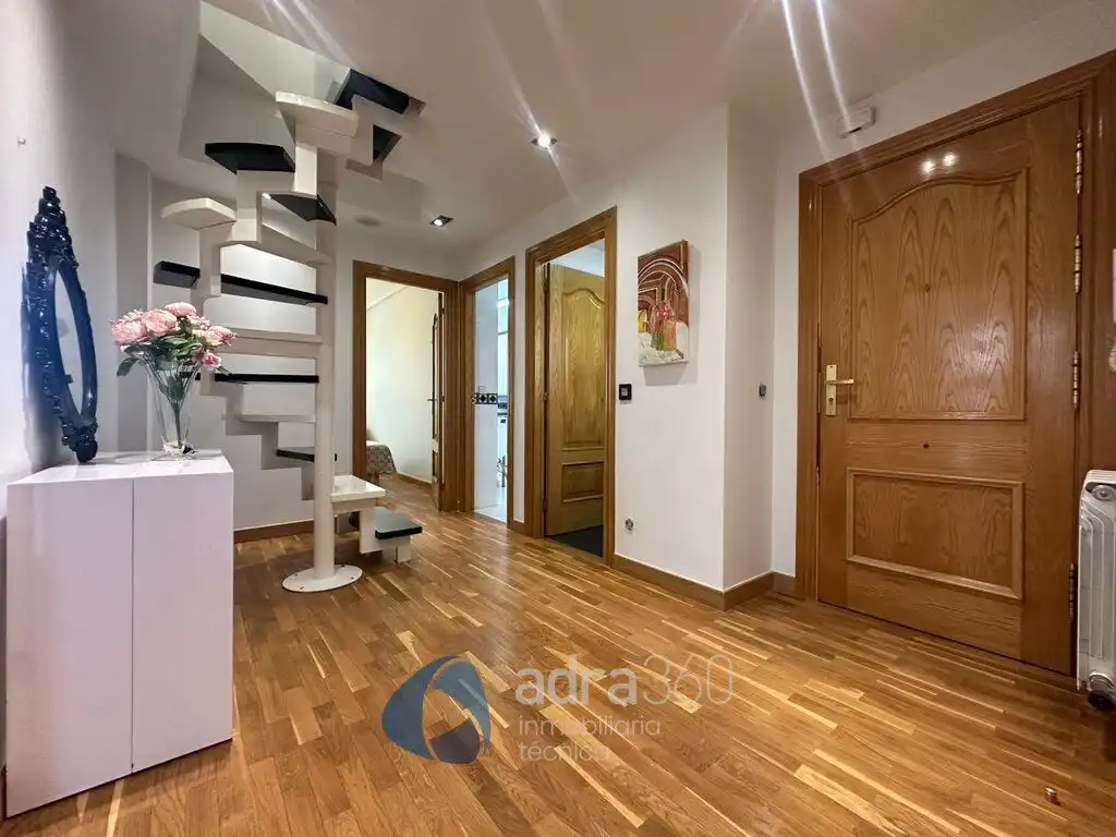 Flat for rent in Estambrera, Cascajos - Piqueras