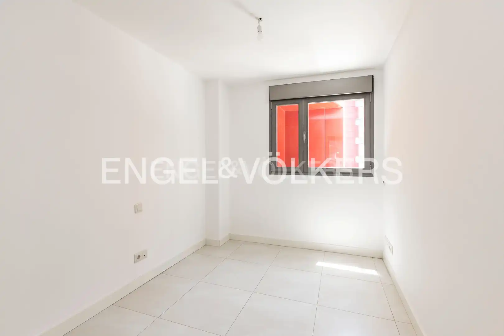 Bedroom of Flat for sale in Madrid  with Air Conditioner, Heating and Storage room