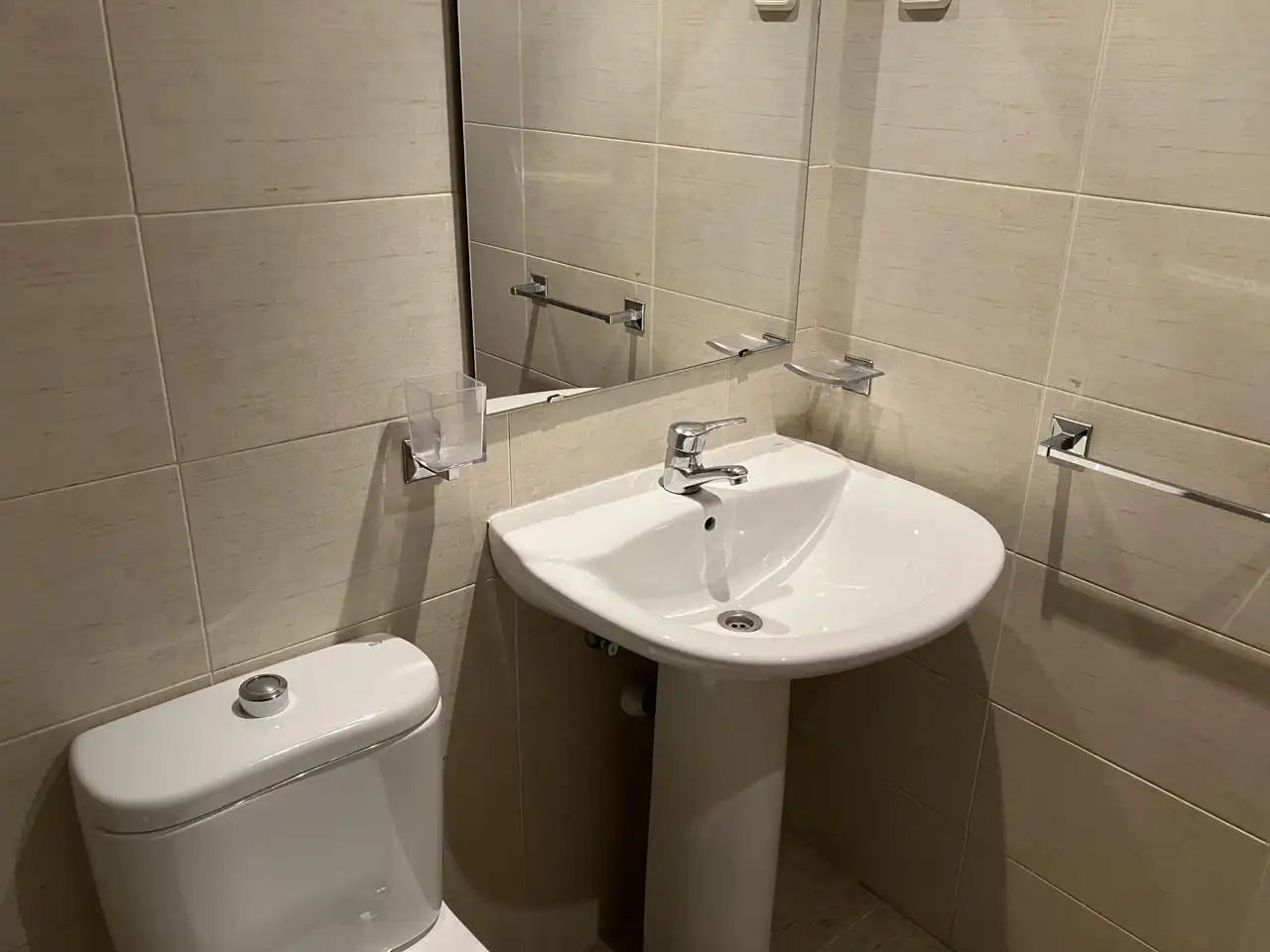 Bany de Pis en venda en Madrid amb Calefacció