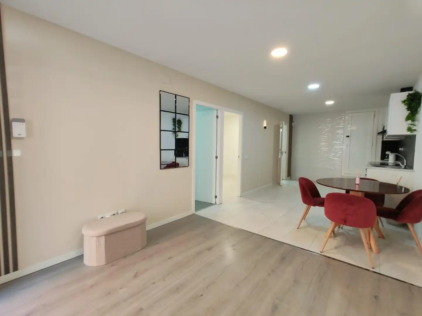 Ground floor for sale in L'Hospitalet de Llobregat  with Parquet flooring and Alarm