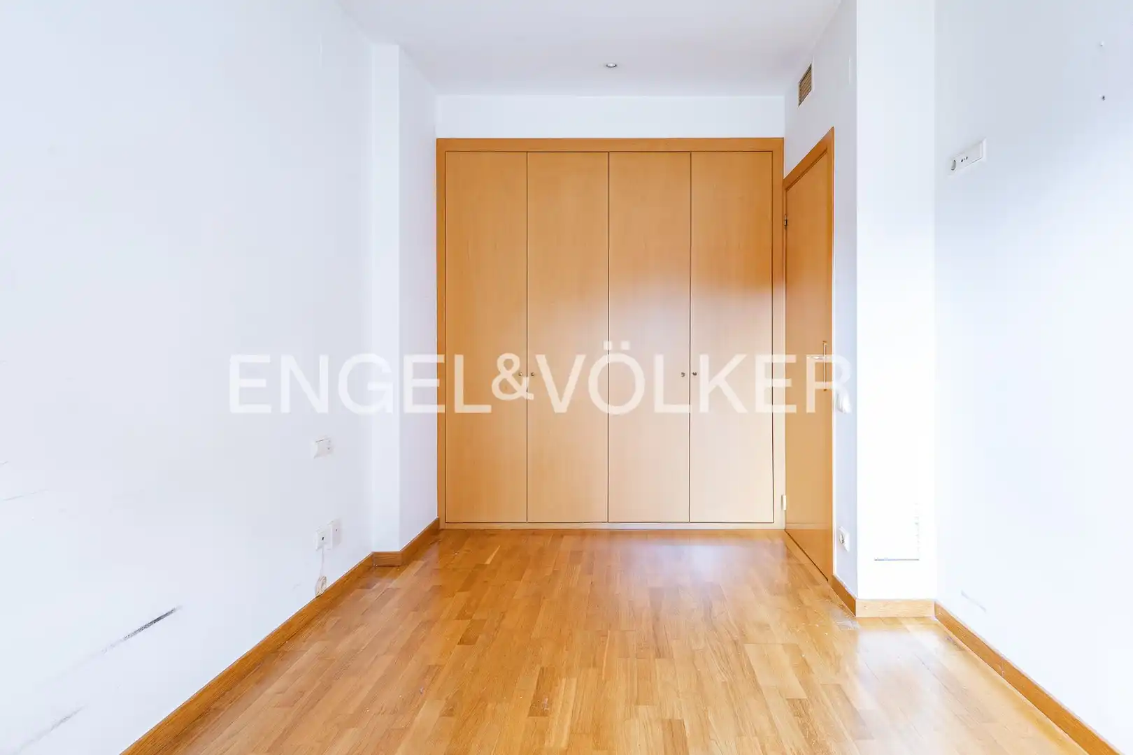 Flat for sale in Mataró  with Air Conditioner, Heating and Parquet flooring